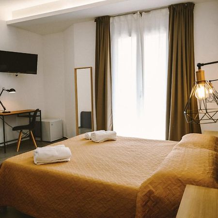 Ermes Bed & Breakfast Avola Bagian luar foto