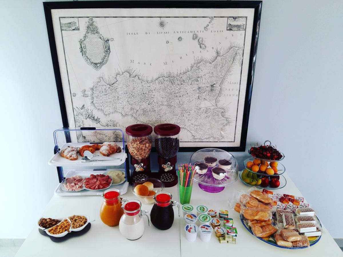 Ermes Bed & Breakfast Avola Bagian luar foto