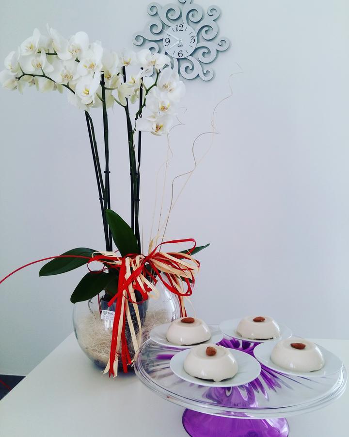 Ermes Bed & Breakfast Avola Bagian luar foto