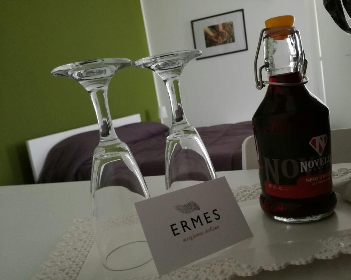 Ermes Bed & Breakfast Avola Bagian luar foto