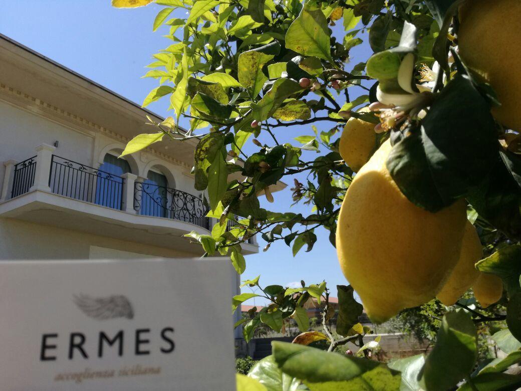 Ermes Bed & Breakfast Avola Bagian luar foto