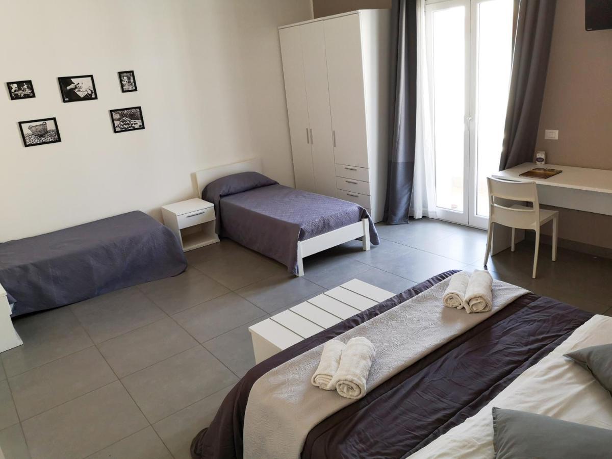 Ermes Bed & Breakfast Avola Bagian luar foto